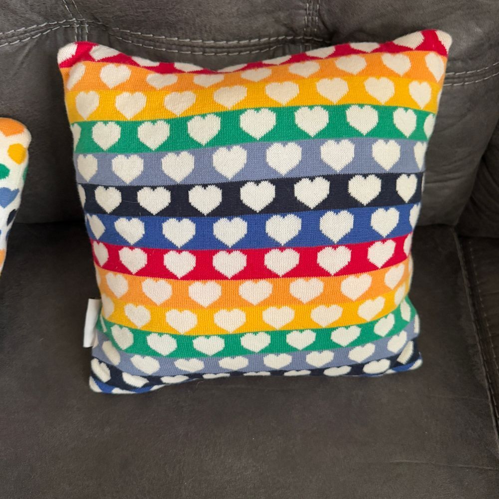 Love Rainbow Heart Pattern Decorative Throw Pillows Set of 2 Knit Cushio… - Picture 3 of 6